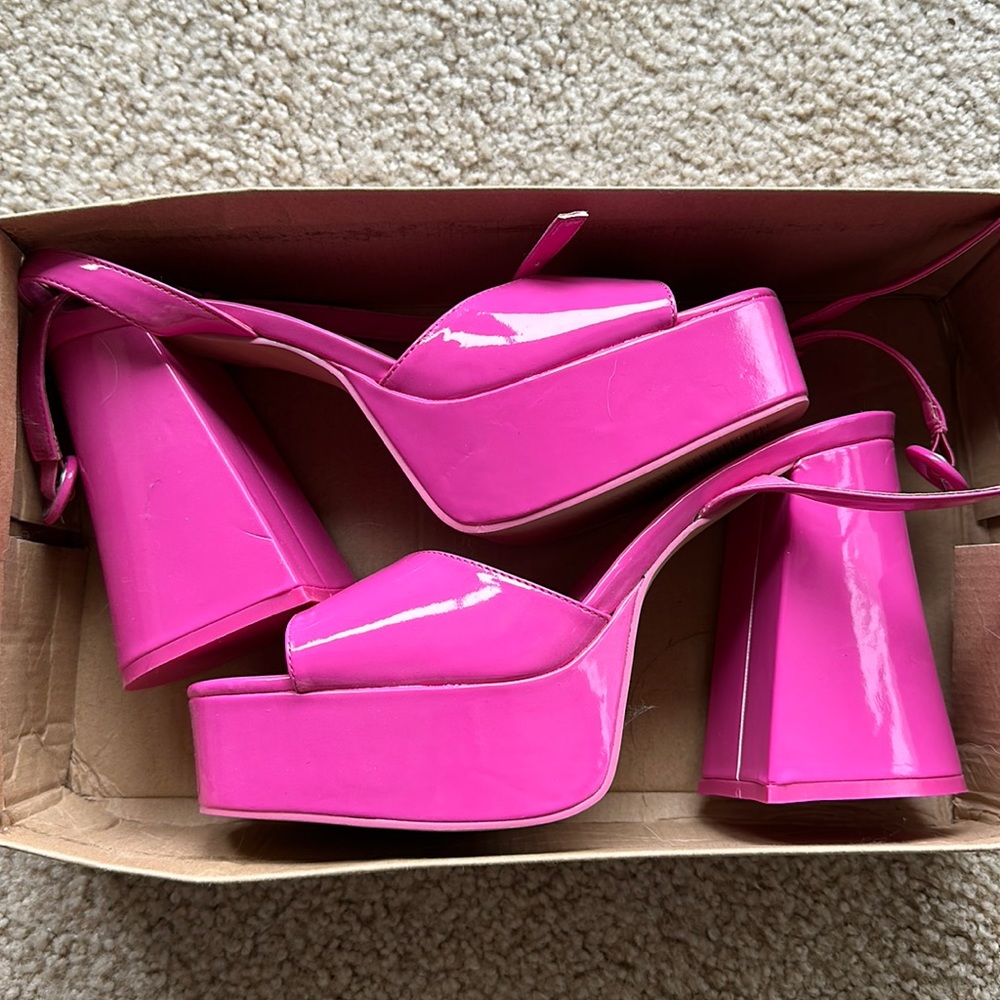 HOT PINK barbiecore platform heels daisy street